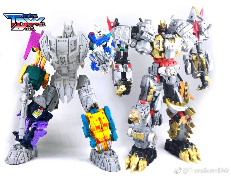 Transform Dream Wave TCW 07 & TCW 08 Combiner Upgrades For Starscream And Abominus 06 (6 of 12)
